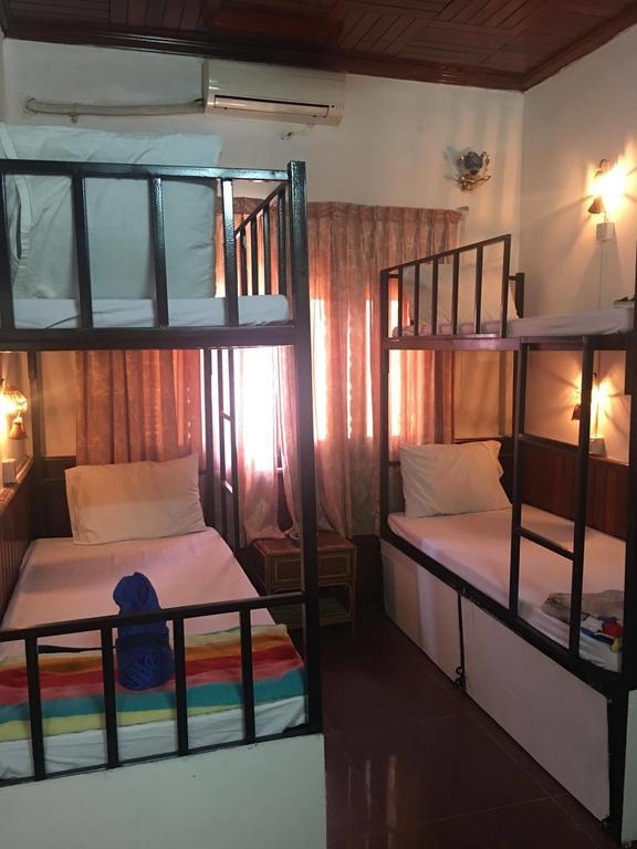 Angkor Reas Guesthouse Siem Reap Exterior photo