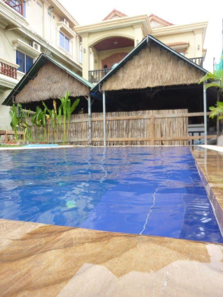 Angkor Reas Guesthouse Siem Reap Exterior photo