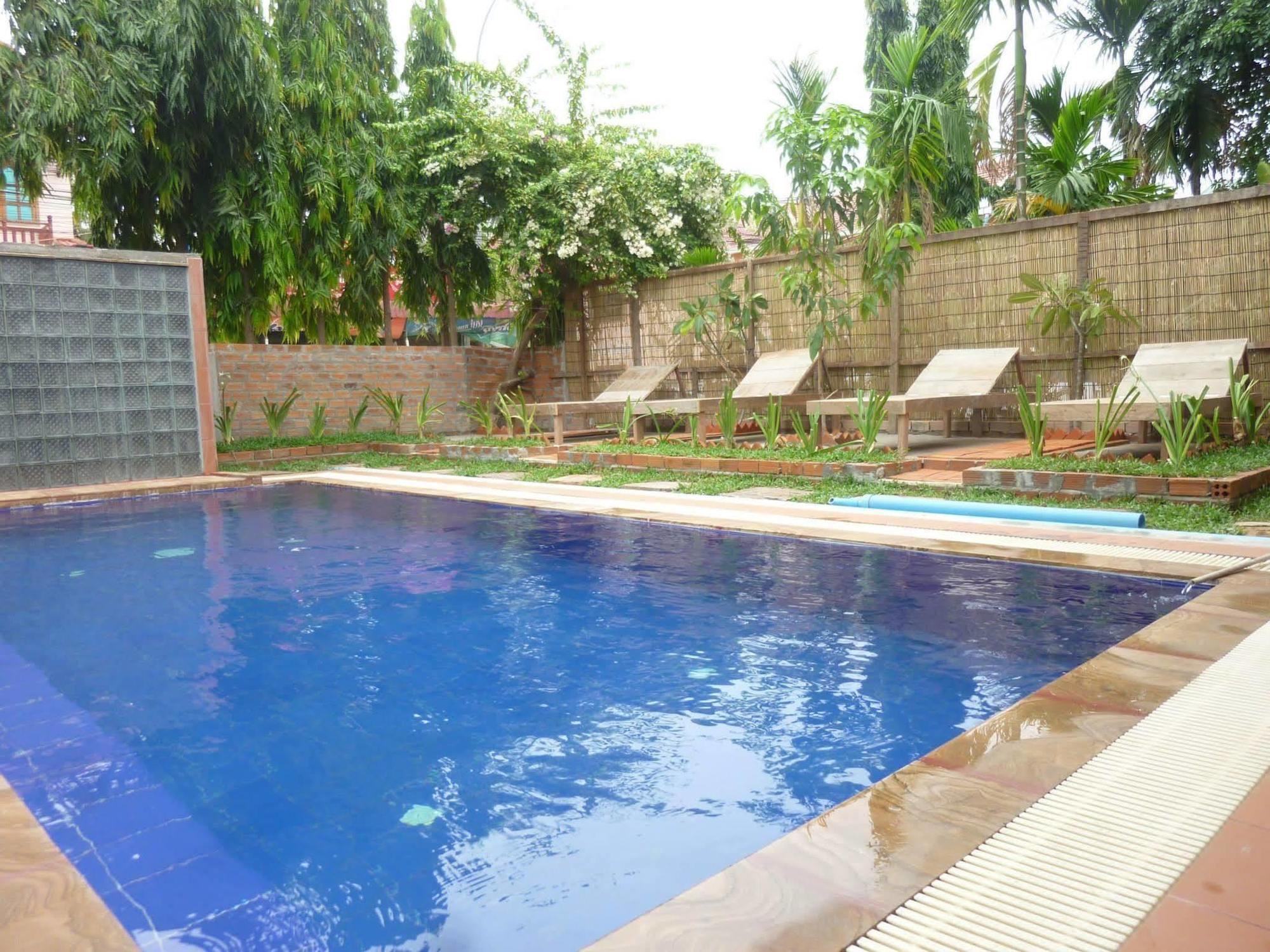 Angkor Reas Guesthouse Siem Reap Exterior photo